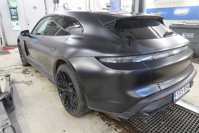 VIN: WP0ZZZY1ZNSA82178 | Porsche Taycan 2022 BLACK Electric free