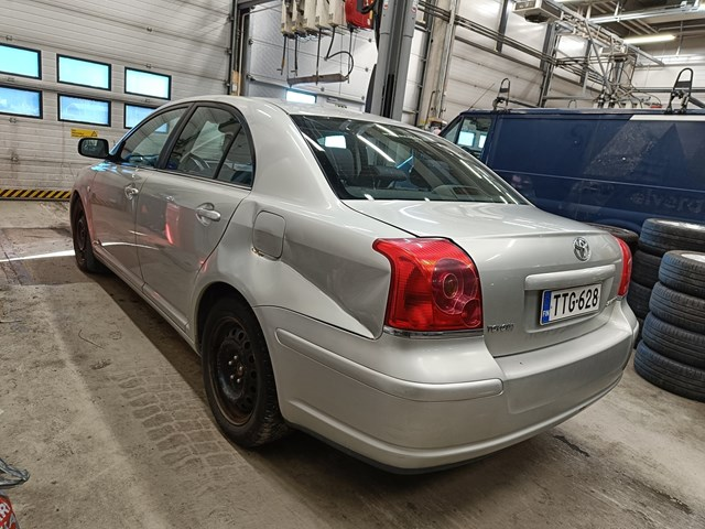 Toyota Avensis 2004. Lot# 50486750. VIN SB1BZ56L30E021039. Photo 1