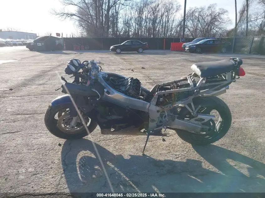 VIN: JKAZXDL19PA004867 | KAWASAKI ZX750 1993 car history