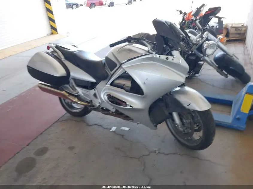 HONDA ST1300 2004. Lot# 42368238. VIN JH2SC51354M200416. Photo 1