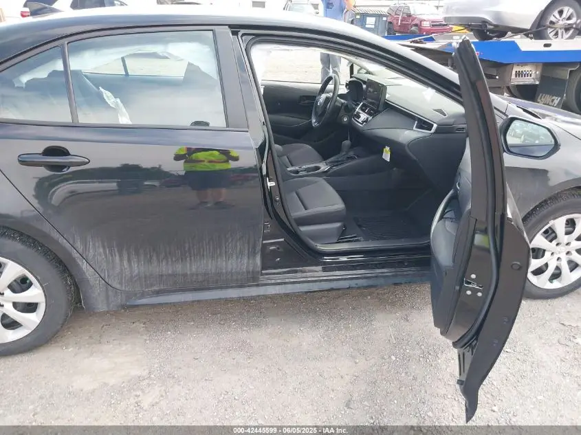 TOYOTA COROLLA 2024 BLACK Photo 12