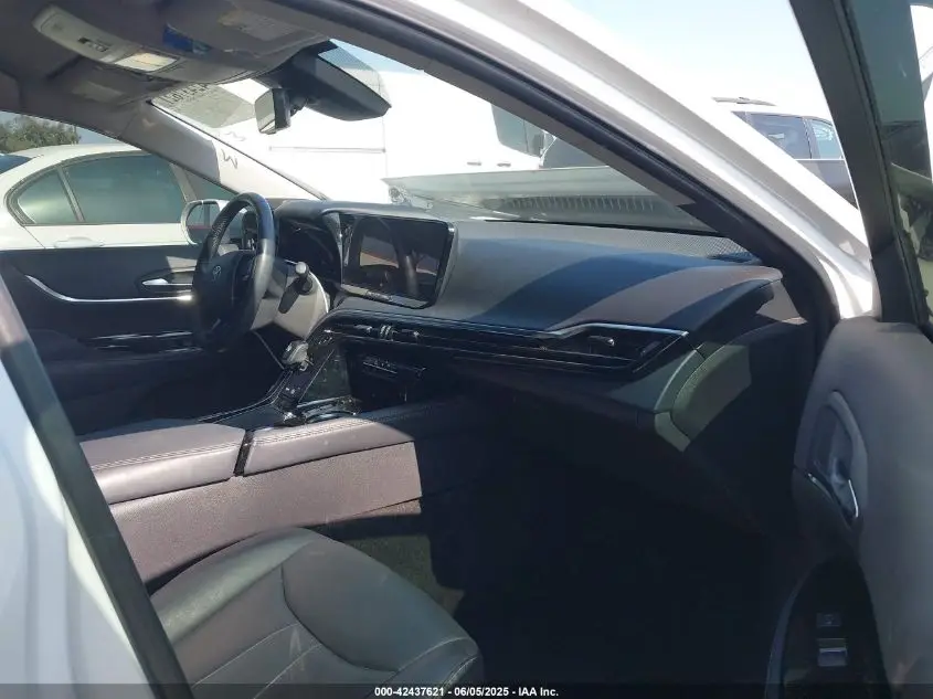 TOYOTA MIRAI 2023 WHITE Photo 12