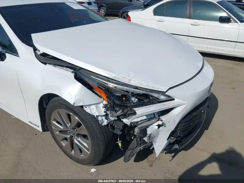 TOYOTA MIRAI 2023 WHITE Photo 13