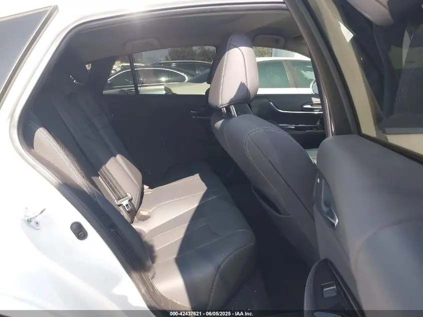 TOYOTA MIRAI 2023 WHITE Photo 15