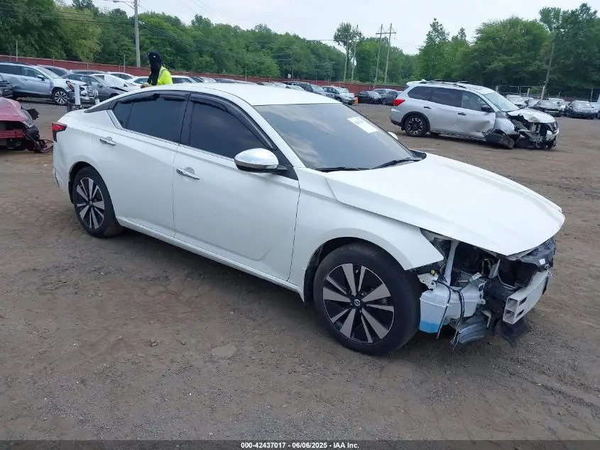 NISSAN ALTIMA 2022 WHITE Photo 1