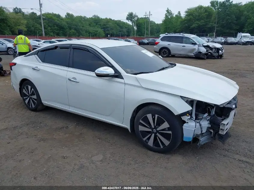 NISSAN ALTIMA 2022 WHITE Photo 9