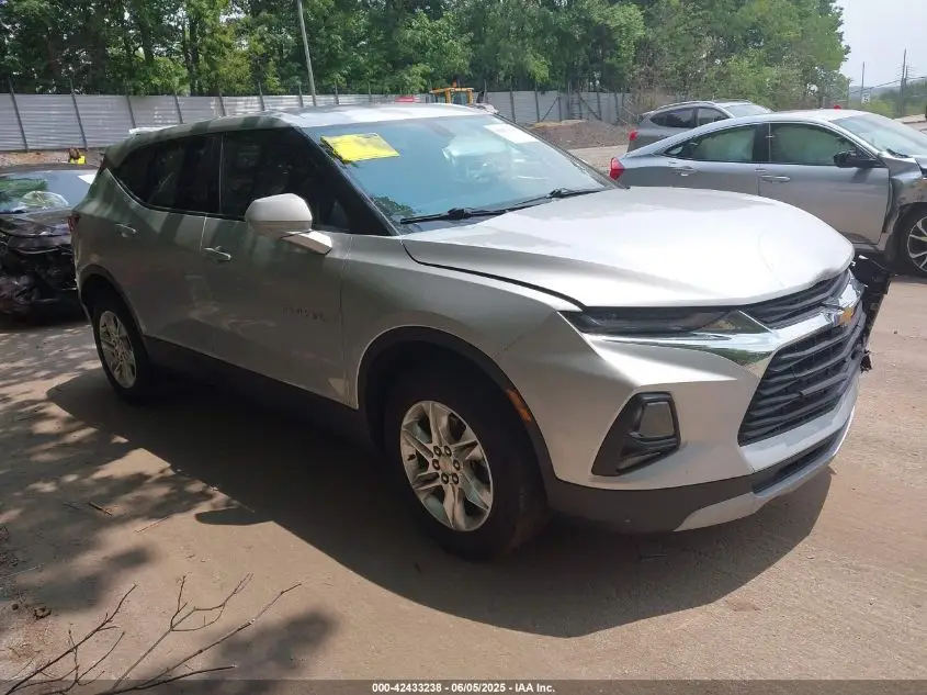 CHEVROLET BLAZER 2021 SILVER Photo 1