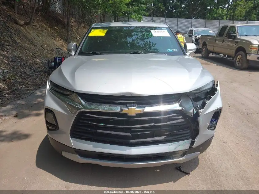 CHEVROLET BLAZER 2021 SILVER Photo 4
