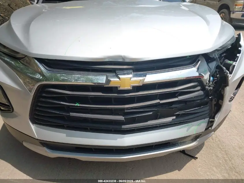 CHEVROLET BLAZER 2021 SILVER Photo 10