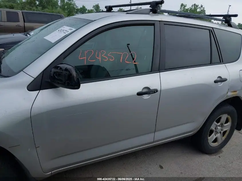 TOYOTA RAV4 2010 SILVER Photo 6