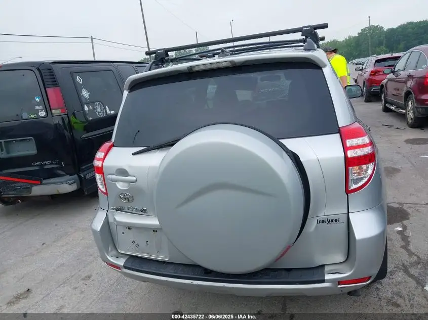 TOYOTA RAV4 2010 SILVER Photo 8