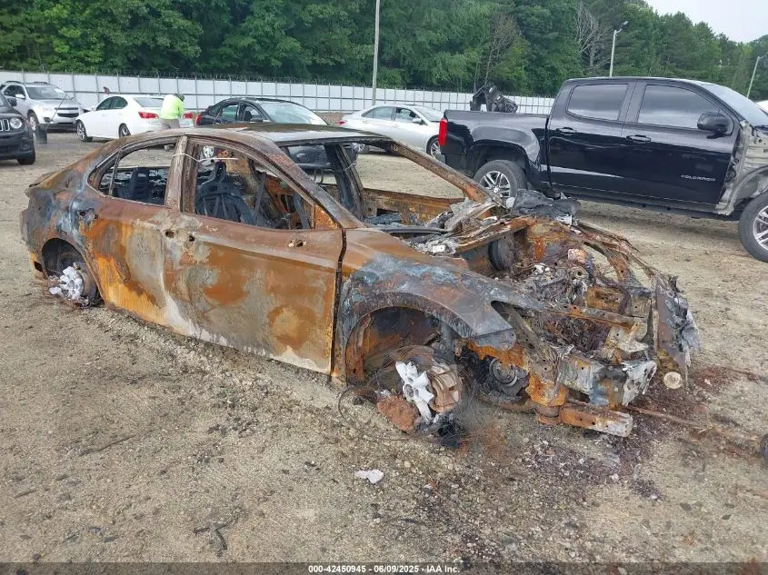 TOYOTA CAMRY 2018. Lot# 42450945. VIN 4T1B11HK9JU602936. Photo 1
