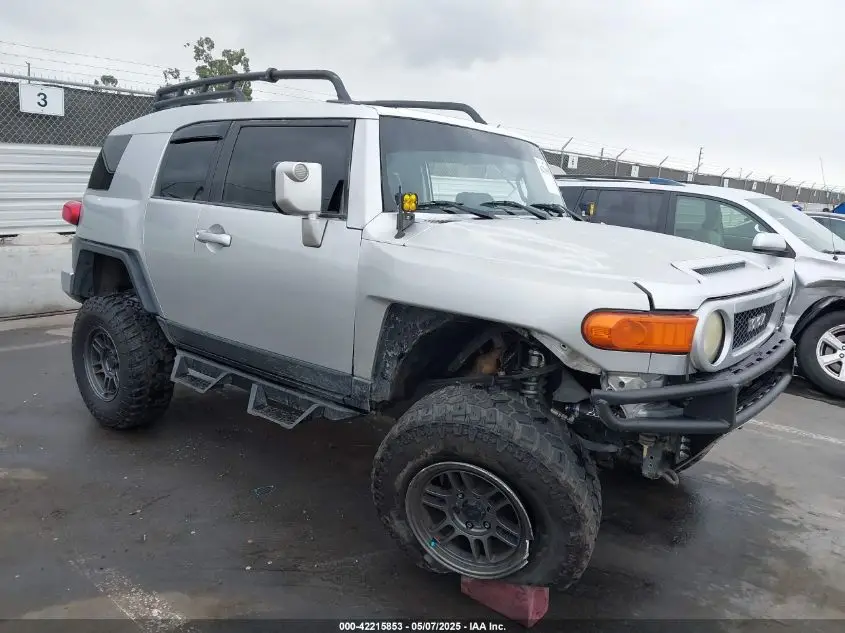 TOYOTA FJ CRUISER 2007. Lot# 42215853. VIN JTEBU11F670069061. Photo 1
