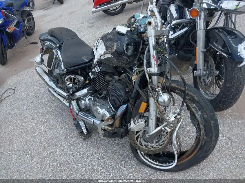 YAMAHA XVS65 2001. Lot# 42124061. VIN JYAVM01E41A028671. Photo 1