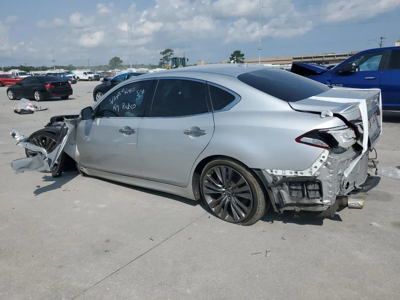 ｈａｎａ1番１個 VIN: JN1BY1AP1KM500136 | INFINITI Q70 2019 car history