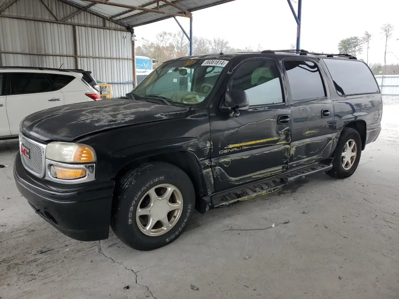 GMC DENALI 2002. Lot# 86061814. VIN 1GKFK66U52J107354. Photo 1