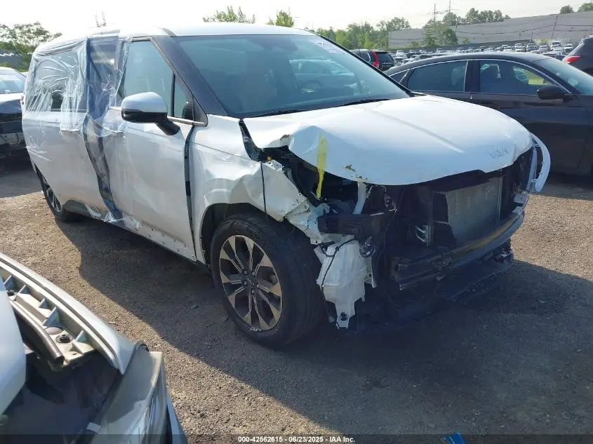 KIA CARNIVAL MPV 2024. Lot# 42562615. VIN KNDNC5H30R6450766. Photo 1