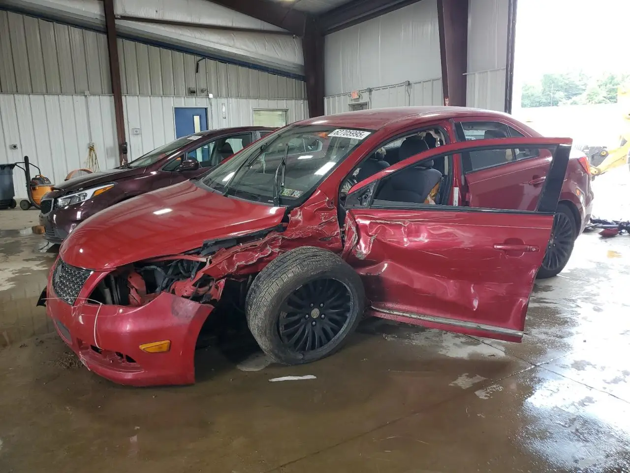 SUZUKI KIZASHI 2012. Lot# 62705995. VIN JS2RF9A3XC6100603. Photo 1