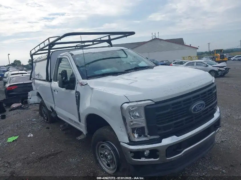 FORD SUPER DUTY F-250 SRW 2023. Lot# 42627273. VIN 1FTBF2BAXPEC67670. Photo 1