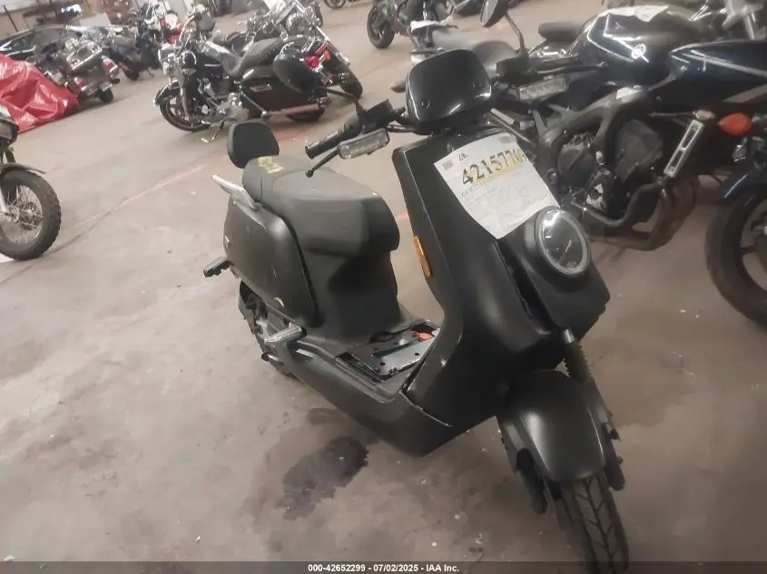 NIU LIM MC B 2023. Lot# 42652299. VIN HA6N1S2A0P3000005. Photo 1