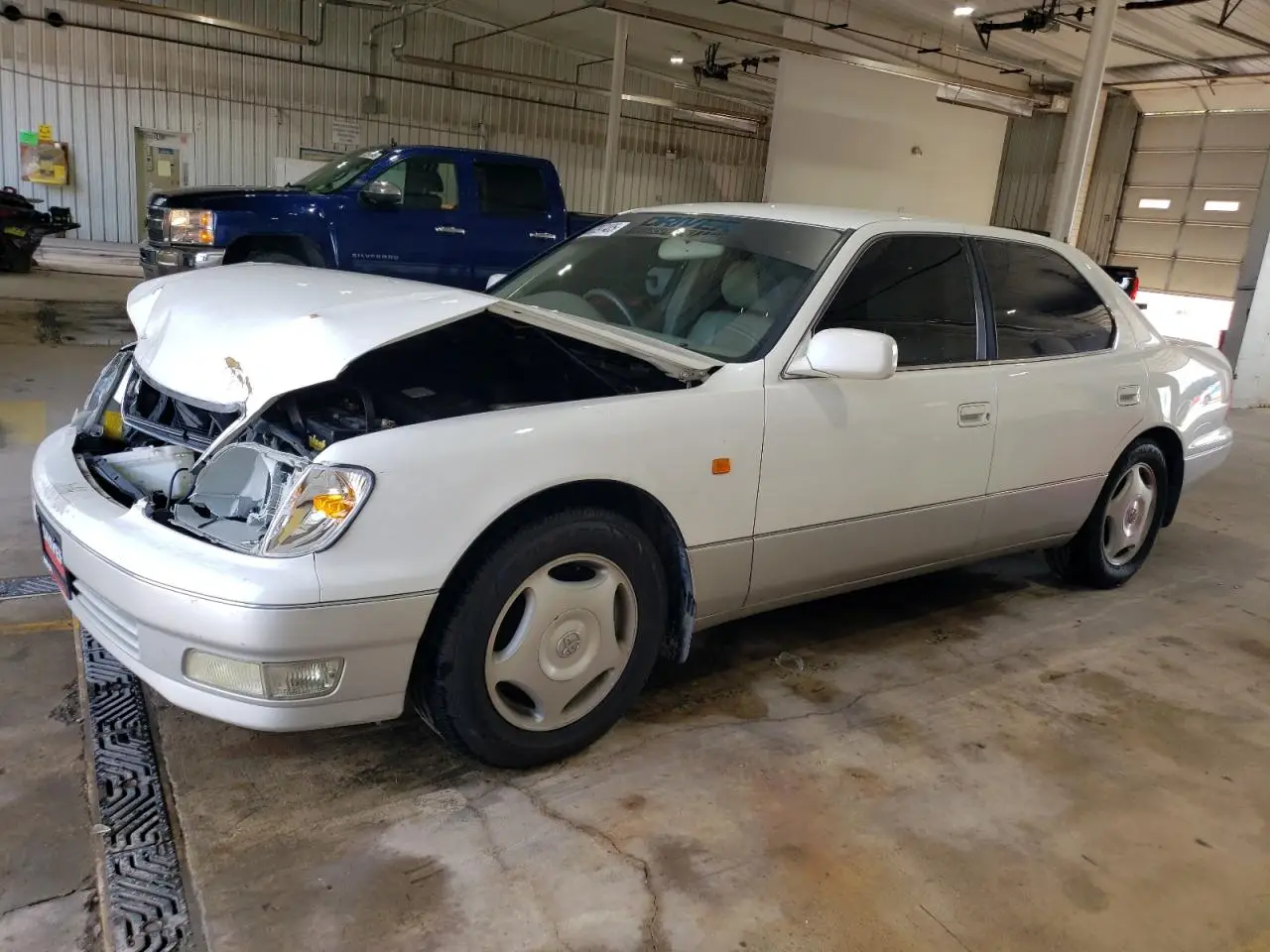 TOYOTA CELSIOR 1999. Lot# 63397405. VIN UCF210097713. Photo 1