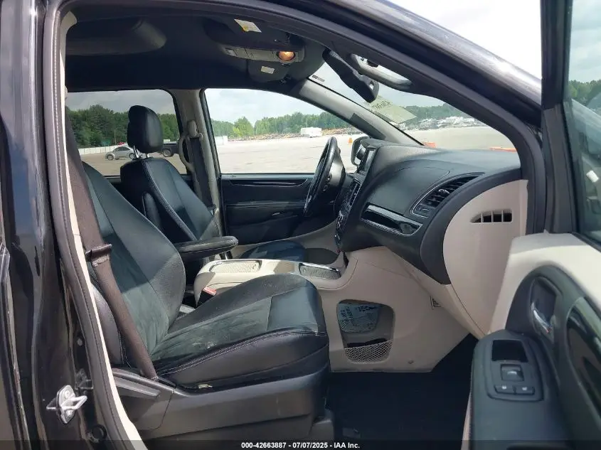 DODGE GRAND CARAVAN 2017  Photo 13