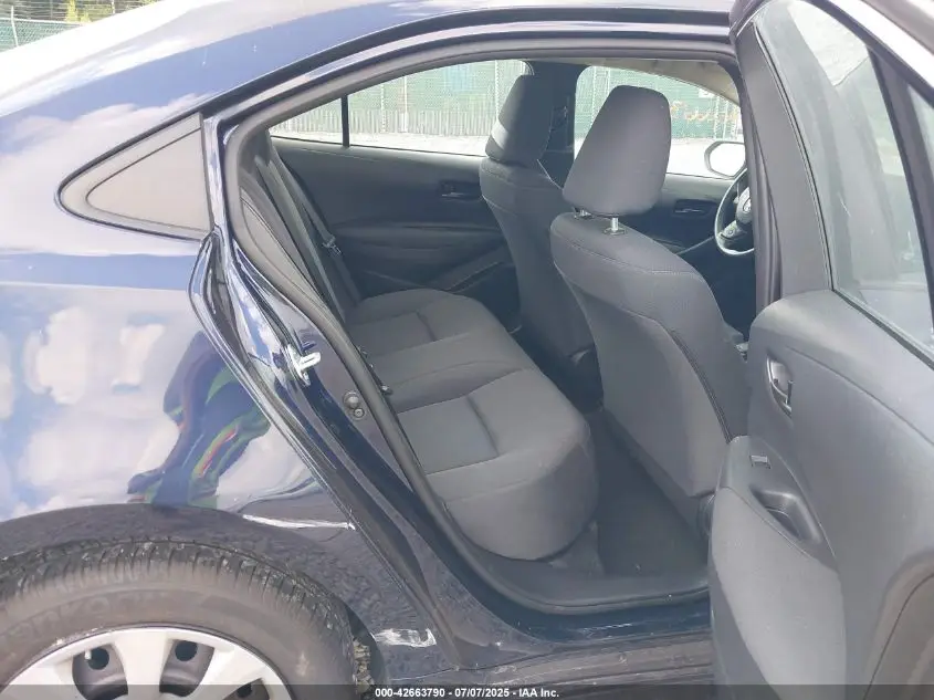 TOYOTA COROLLA 2023  Photo 17