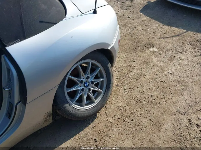 BMW Z4 2003 SILVER Photo 4