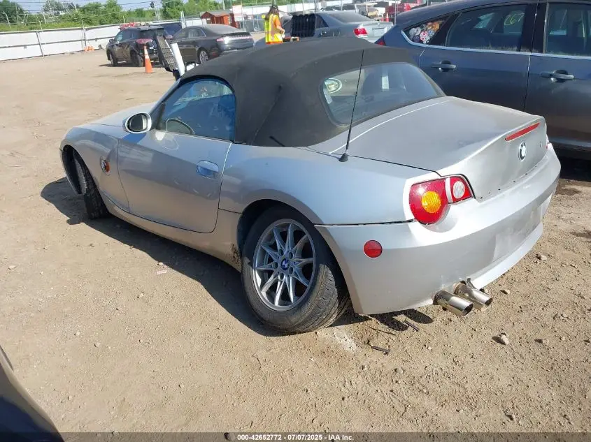 BMW Z4 2003 SILVER Photo 6