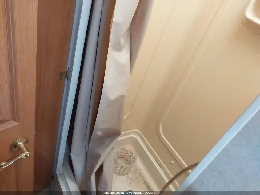 OTHER OTHER 2002 WHITE Photo 9