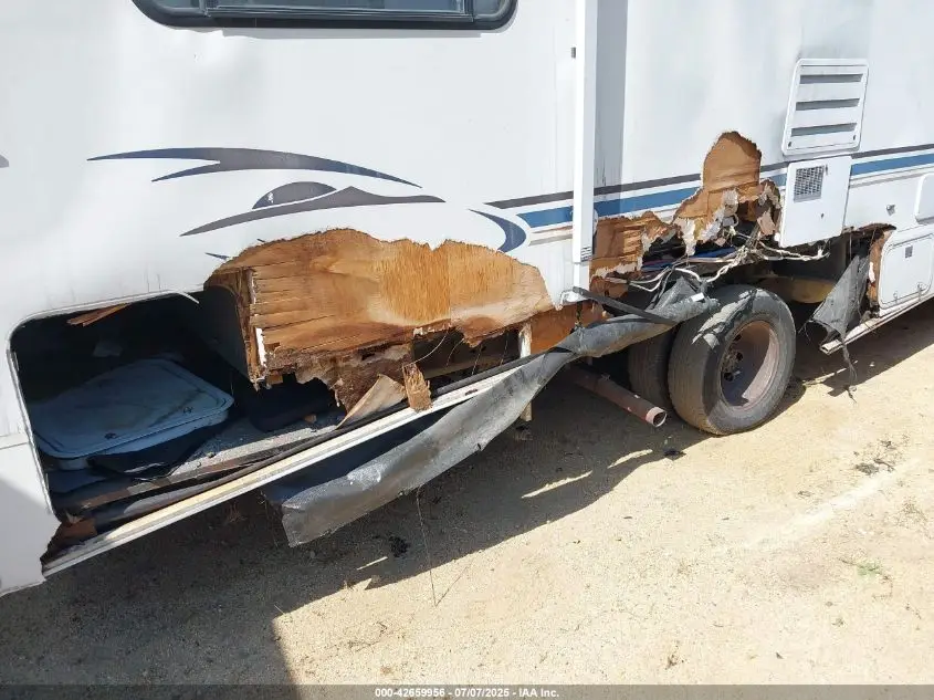 OTHER OTHER 2002 WHITE Photo 16