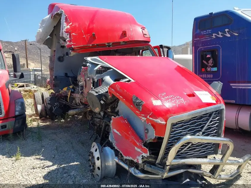 VOLVO VNL 2020. Lot# 42649882. VIN 4V4NC9EH6LN227558. Photo 1