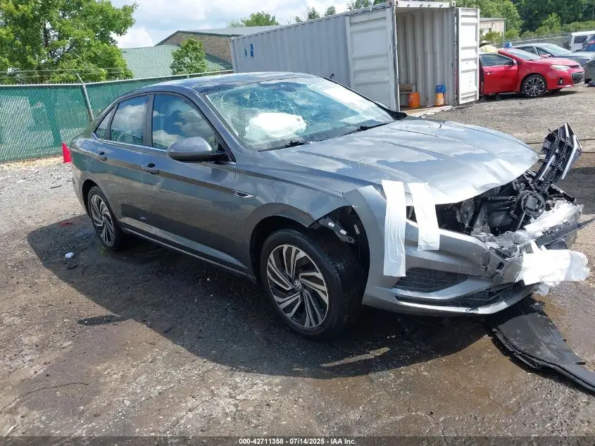 VOLKSWAGEN JETTA 2020. Lot# 42711358. VIN 3VWE57BU1LM082075. Photo 1