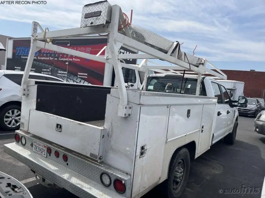 FORD SUPER DUTY F-350 SRW 2017. Lot# 42878829. VIN 1FD8W3E6XHEB54631. Photo 1