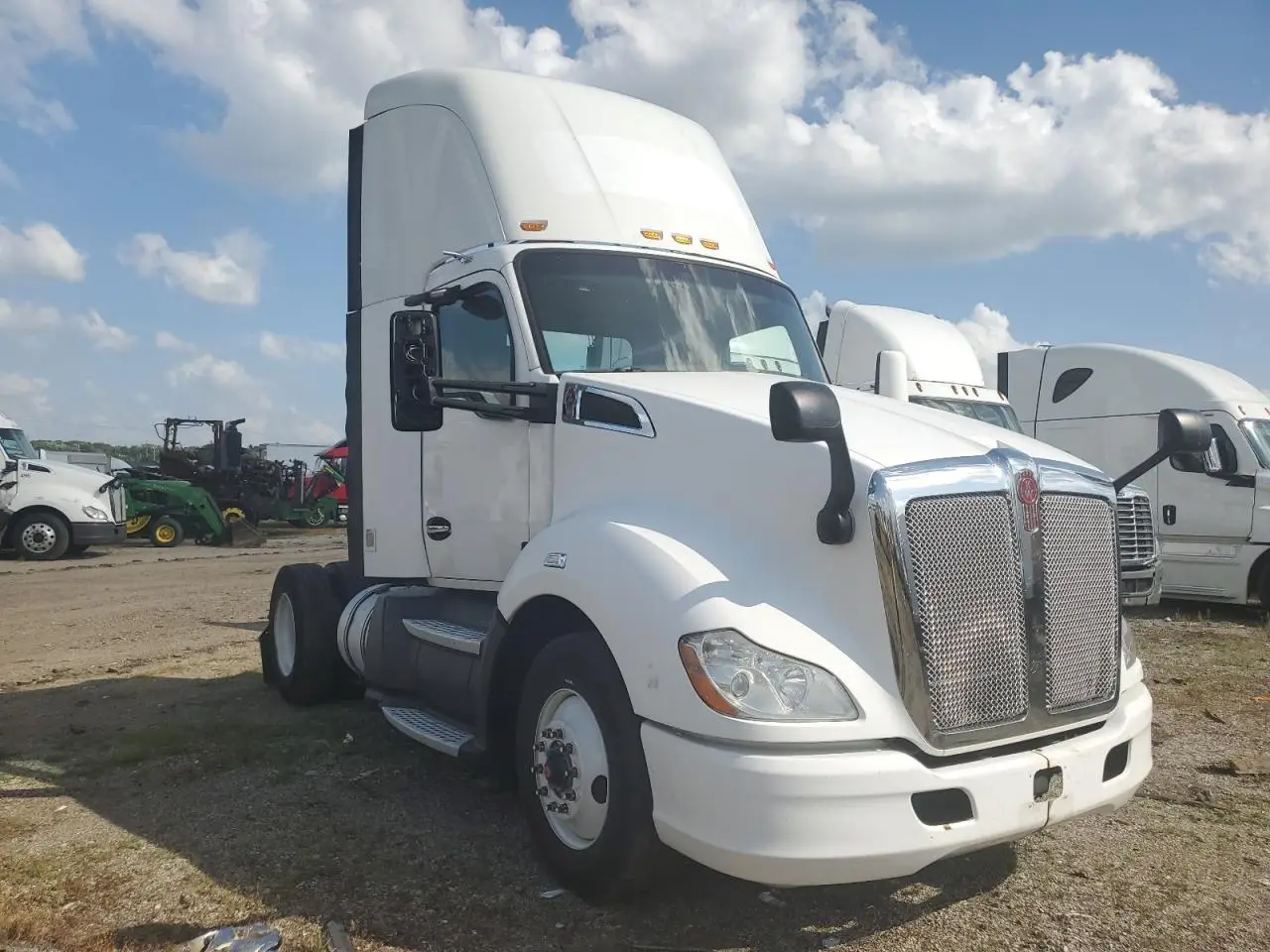 KENWORTH All Models 2016. Lot# 64831575. VIN 1XKYA48XXGJ496703. Photo 1