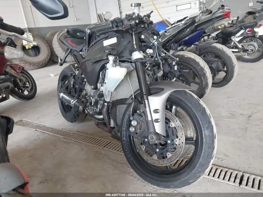 YAMAHA YZFR1S 2016. Lot# 42877348. VIN JYARN42E7GA001137. Photo 1