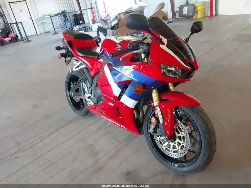 HONDA CBR600 2023. Lot# 42952248. VIN JH2PC40H7PK900077. Photo 1